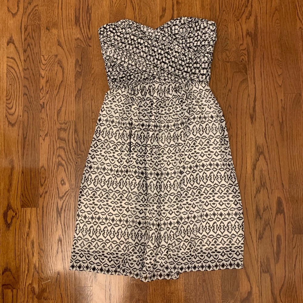 White House Black Market Strapless Dress